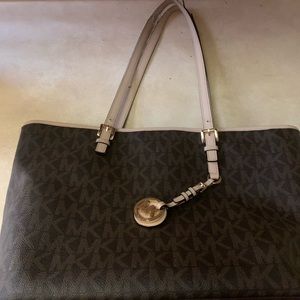 Michael Kors Zip Tote